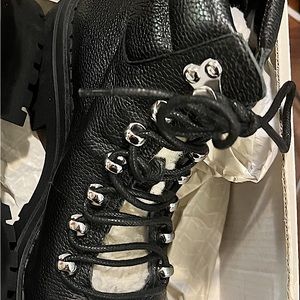 Top Quality Leather, Leather Lined, Lug Sole for Traction.